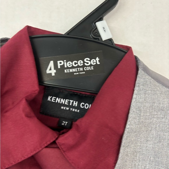 4 piece Kennth Cole boy’s tuxedo set size 2T - Picture 3 of 6
